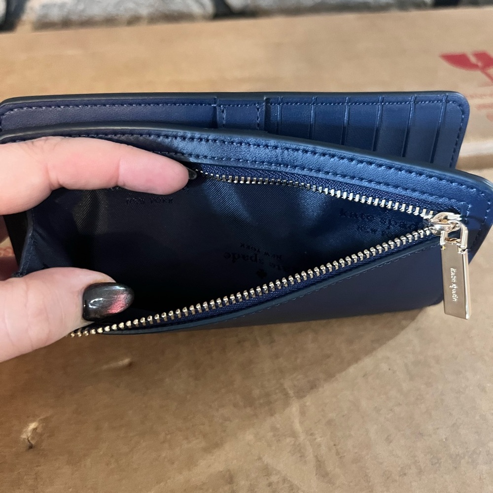 kate spade New York Cityscape Zip Wallet - Picture 3 of 4